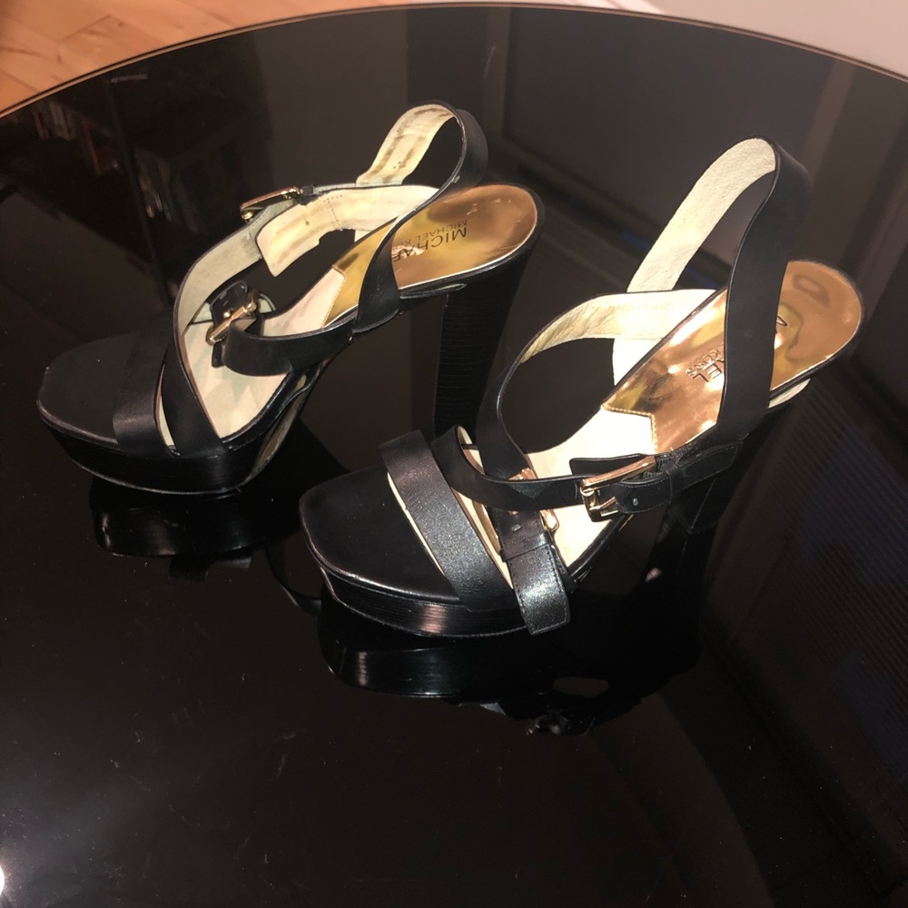 Womens size 10 Michael Kors platform heels